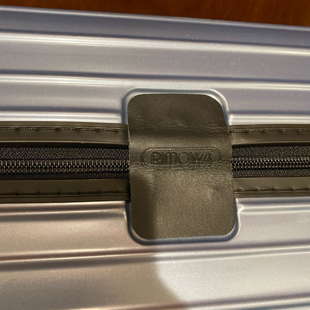 RIMOWA Carry On Luggage - Picture 6 of 14